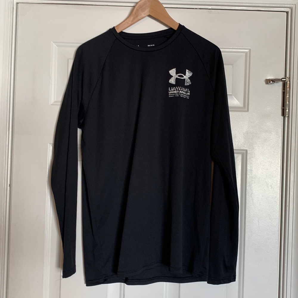 Under Armour black long sleeve shirt. Medium heat gear.